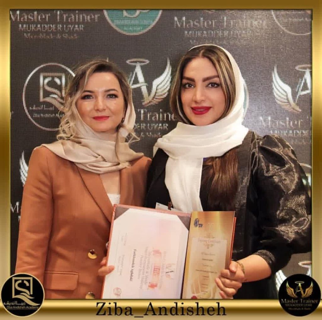 بهترین متخصص آرایش دائم